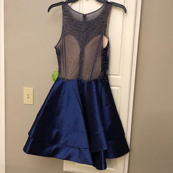 Homecoming,winterformal dress! never worn,has tags - Picture 4 of 5